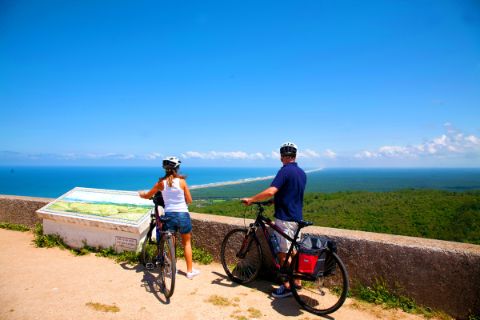 Cyclists at a viewpoint near Figueira da Foz