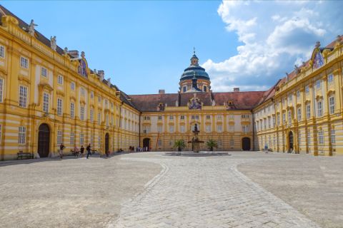 Schloss Stift Melk Innenhof